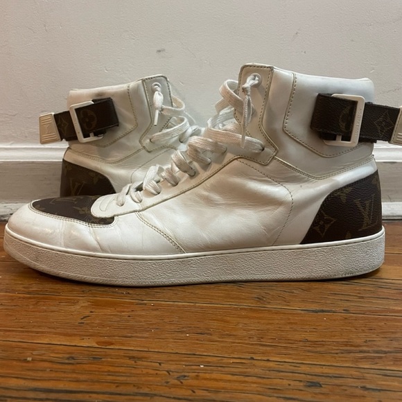 Louis Vuitton Rivoli Sneakers (high top) - Picture 4 of 5